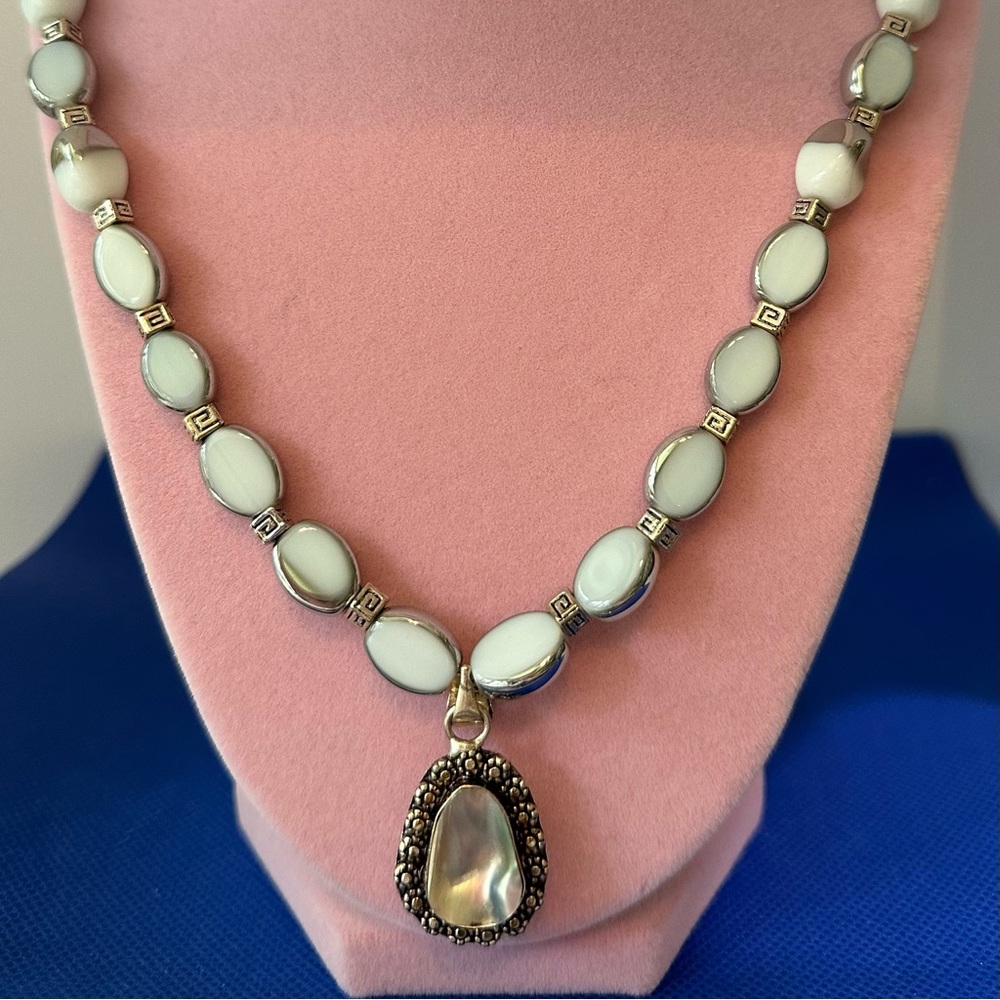 Silver lined White Glass Necklace Set